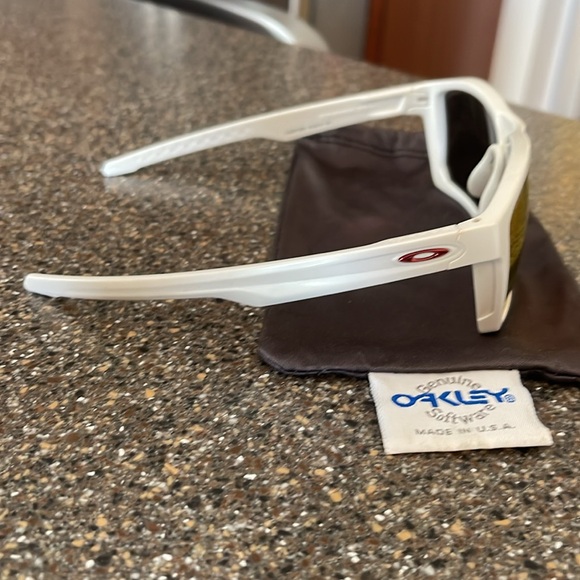Oakley Targetline Sunglasses - Picture 3 of 6